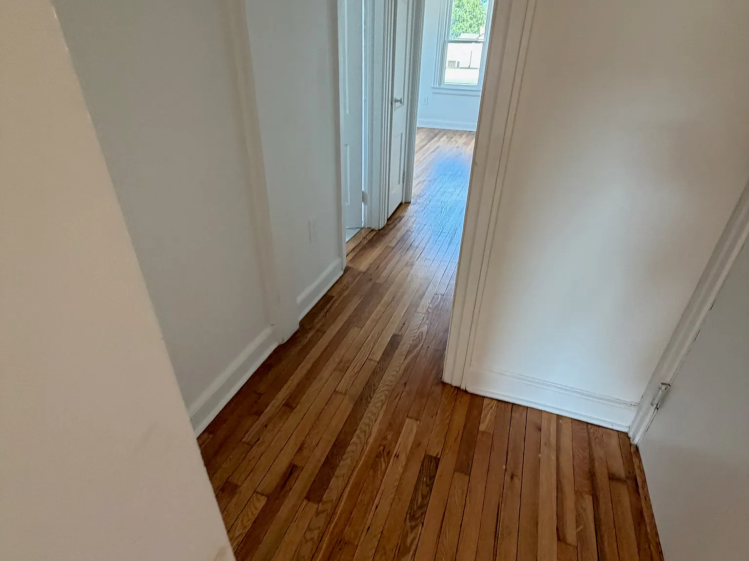 1 bed, 750 sqft, $2,200 — Photo 2