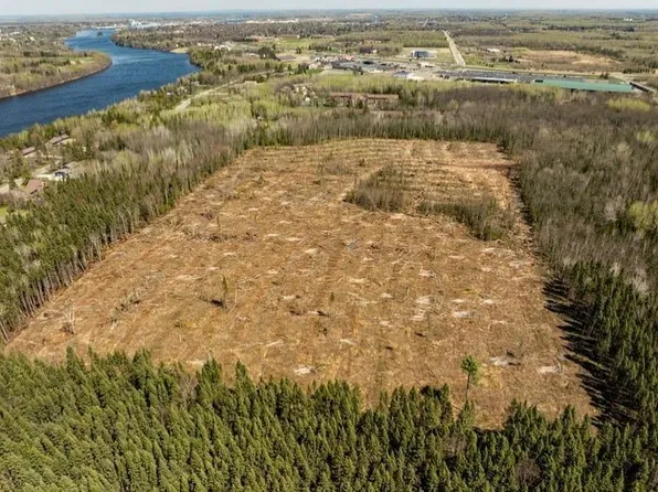 Shorewood Dr, International Falls, MN 56649