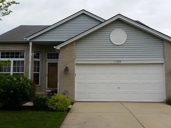 1788 Autumn Woods Ln, Romeoville, IL 60446