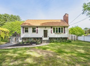 768 Russells Mills Rd, Dartmouth, MA 02748