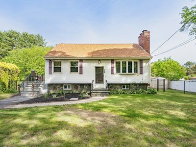768 Russells Mills Rd, Dartmouth, MA, 02748