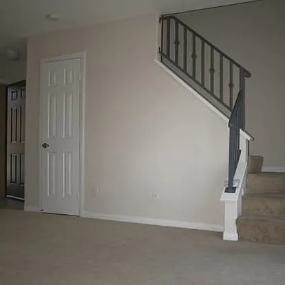 1539 Willowcreek Loop — Photo 3