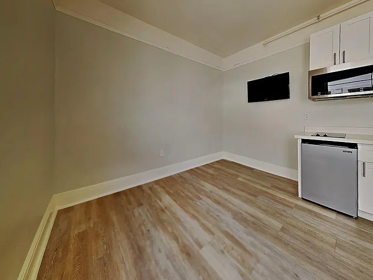 1499 California St. — Photo 10