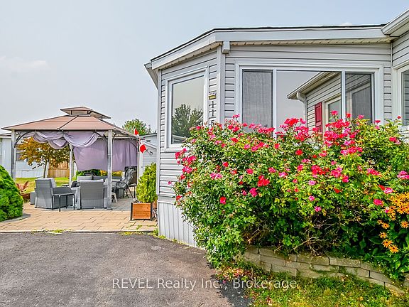 3rd image of 3033 Townline Rd #115