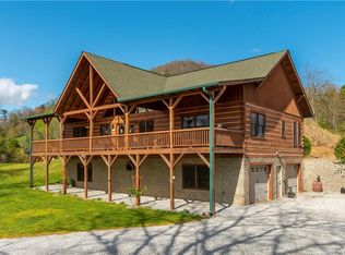 6455 Crabtree Rd, Clyde, NC 28721