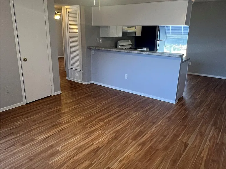 4412 Avenue A #209 — Photo 5