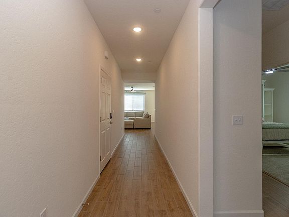 4th image of 1158 Encore Way W