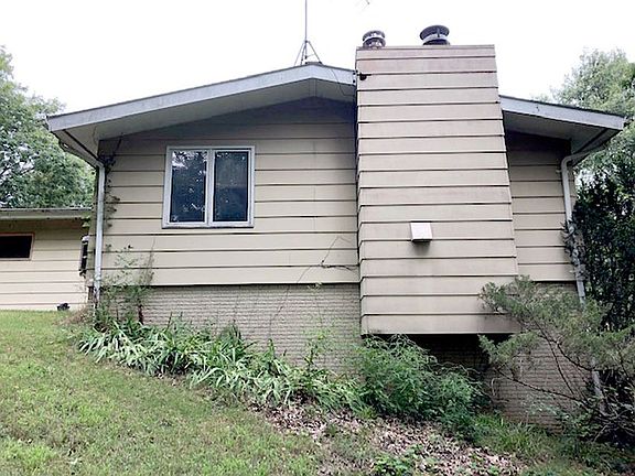 3rd image of 402 Knollridge Cir