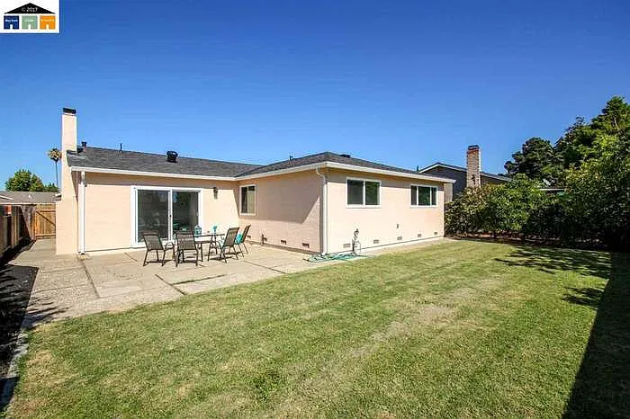 4 bed, 1463 sqft, $4,200 — Photo 2