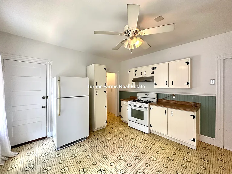 30 Roseclair St #2F — Photo 22