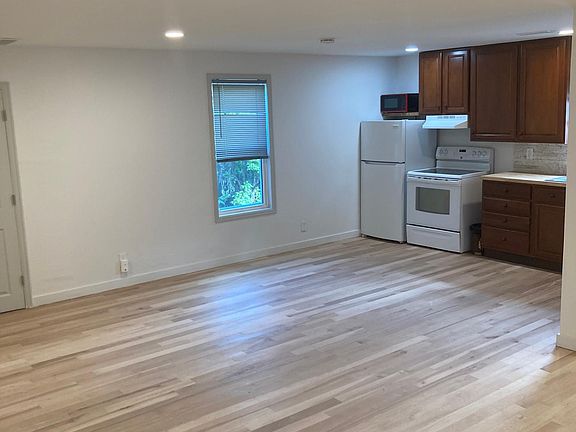 2nd image of 2760 Eppinger Blvd