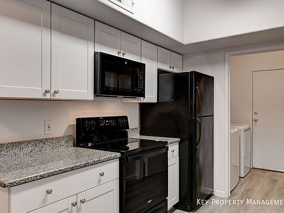 5th image of 2615 W Gary Ave Unit 1033