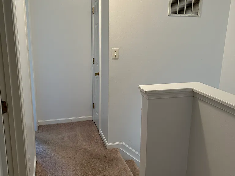 254 Seneca Ter — Photo 15