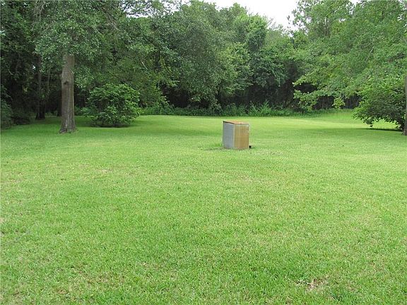 5th image of 106 Joyce Dr