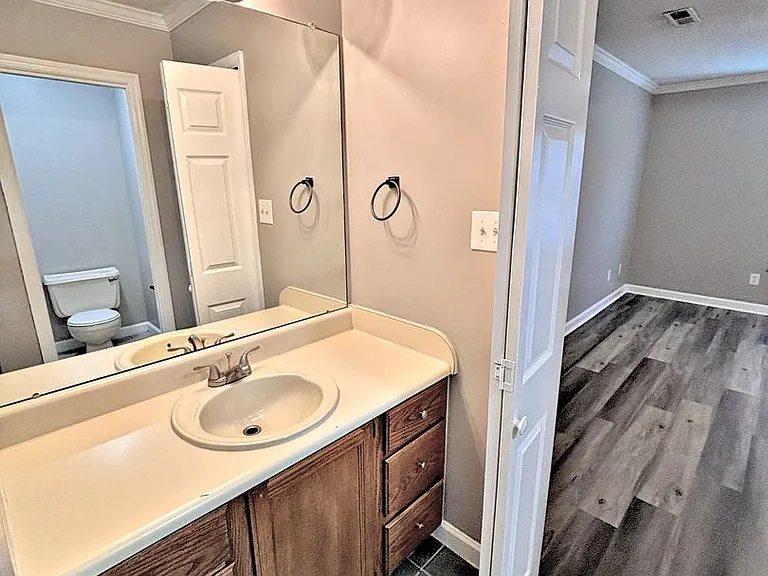 1702 Somerville Rd SE — Photo 19