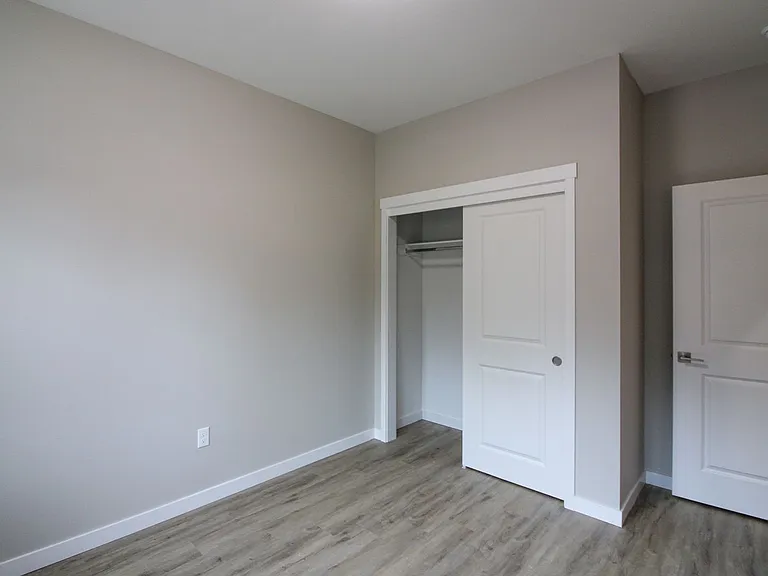 5534-5564 Skyline Rd S — Photo 103