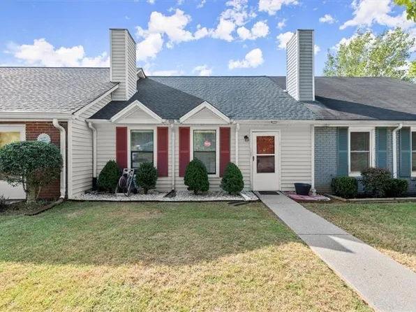 12 Jill Ln, Cartersville, GA 30120