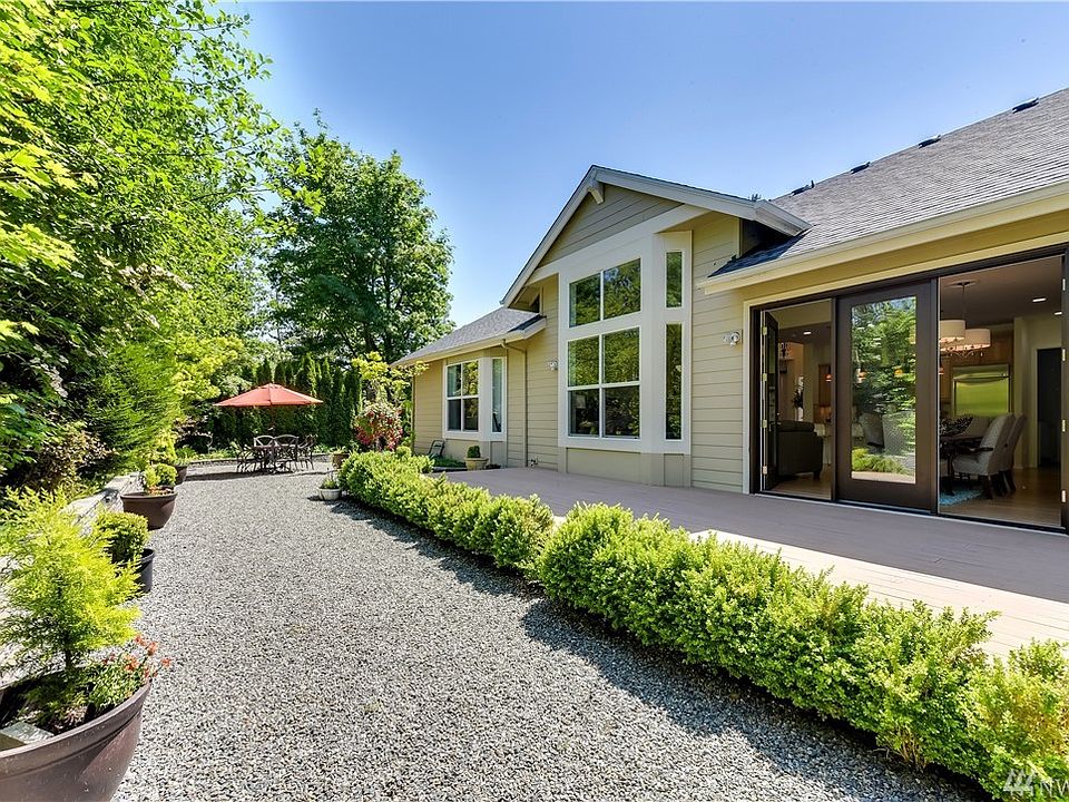 1st image of 23068 NE 139th Ct