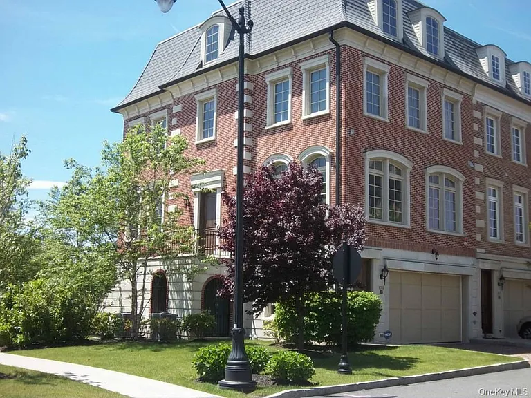 129 W Main St #129 — Photo 30