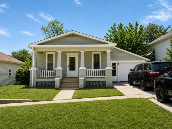 1215 16th St, Auburn, NE 68305