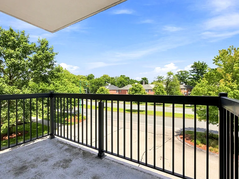 20 Hammond Pond Pkwy #208 — Photo 10