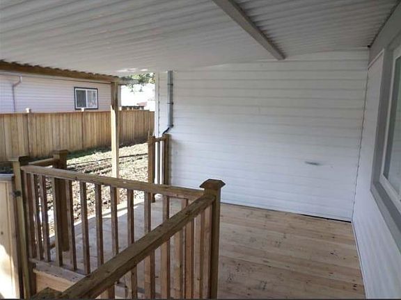 3rd image of 31585 Lombard Ave