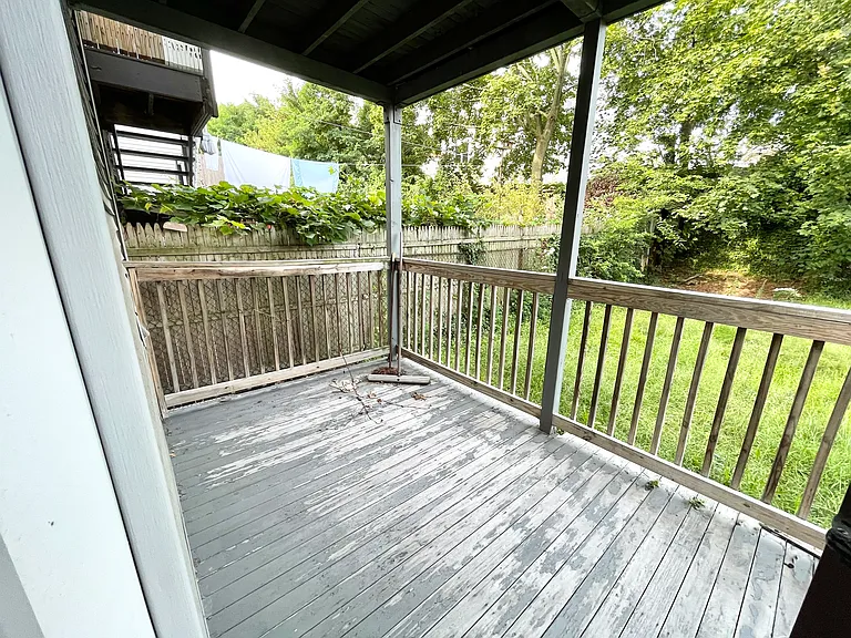 122 Buttonwood St #1R — Photo 6