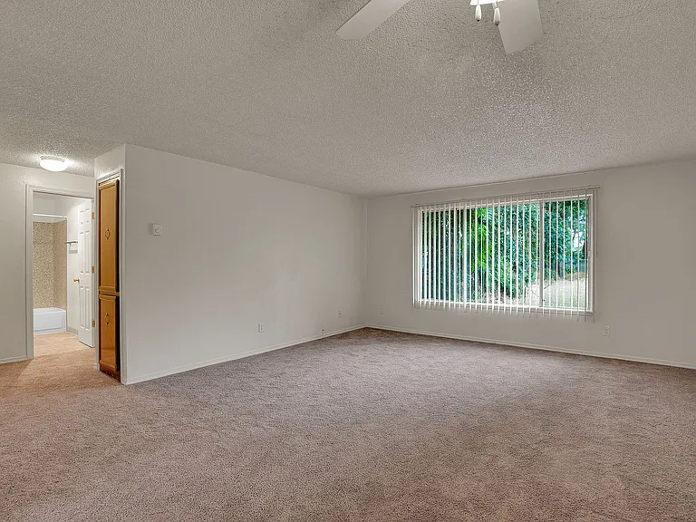 #270 WINDSOR ISLAND ESTATES — Photo 26