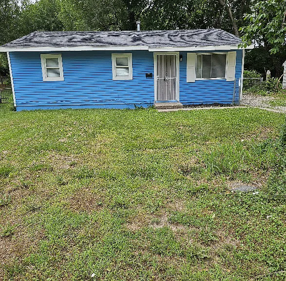 4004 Oakley Ave — Photo 1
