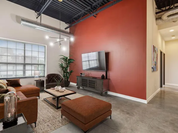 769 N High St #R-301, Columbus, OH 43215