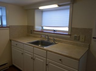 203 Mill Rd APT 3, Hampton, NH 03842