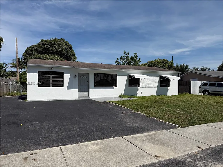 1740 SW 47th Ave — Photo 21