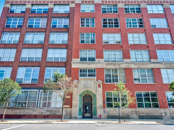 333 S Desplaines St APT 706, Chicago, IL 60661
