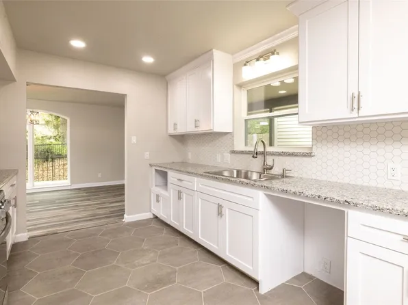 2600 Chinquapin Oak Ln, Arlington, TX 76012