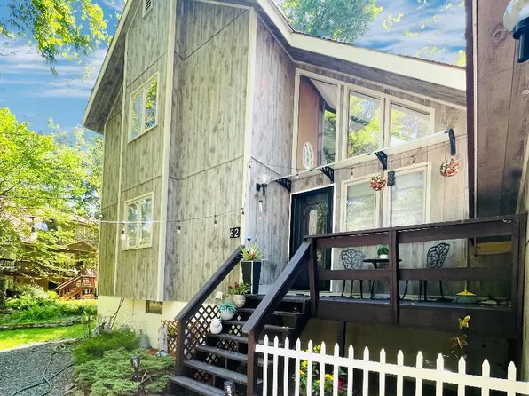 62 E Creek View Dr, Gouldsboro, PA 18424