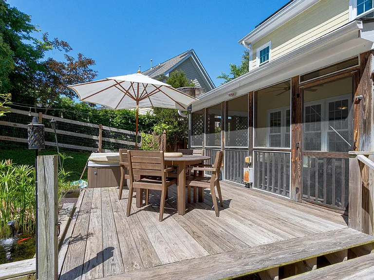 2711 Ashland Dr — Photo 41