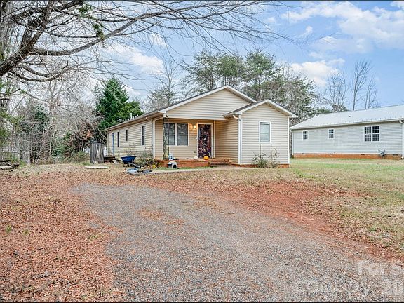 4th image of 148 Windsong Rd