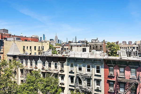 Rented by Douglas Elliman | media 23