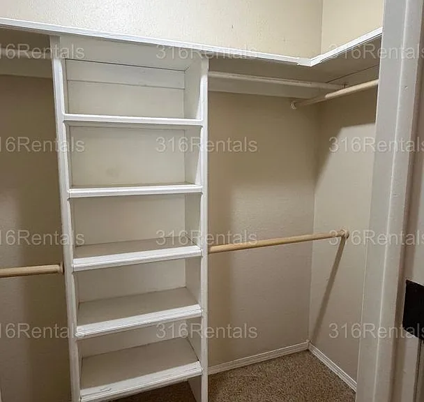 501 W Clark Ave — Photo 12