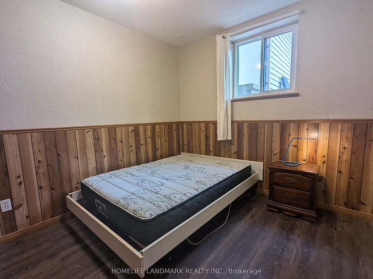 195 Carter Ave #LOWER — Photo 11