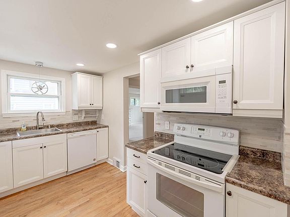 5th image of 2502 W Kimberly AVENUE