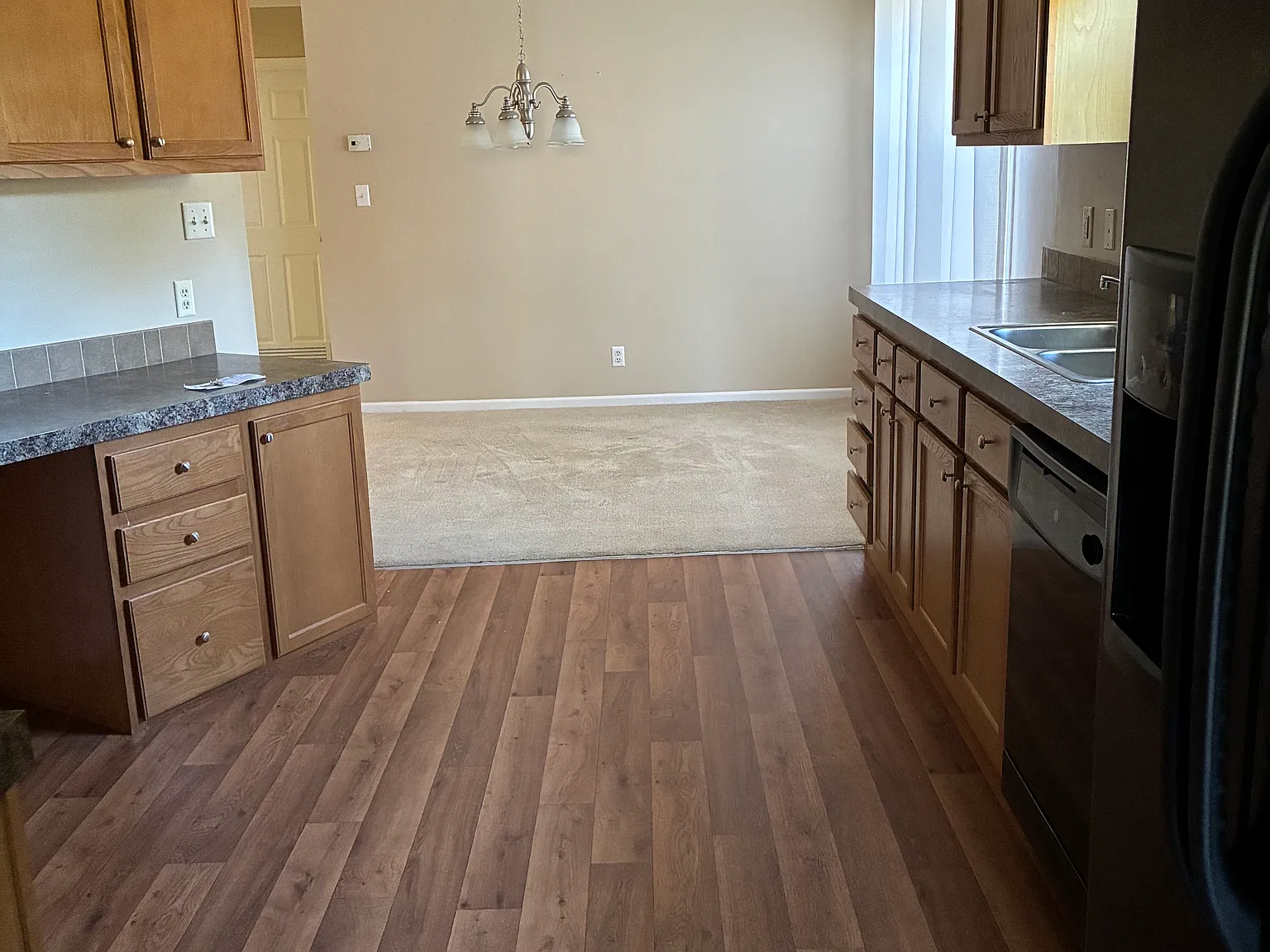 3 bed, 1600 sqft, $2,500 — Photo 4