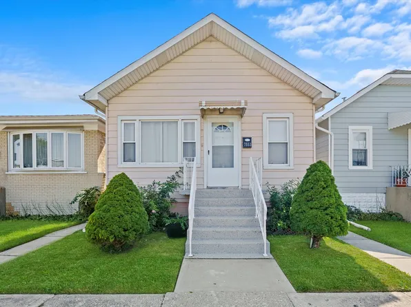 7553 W 63rd Pl, Summit, IL 60501