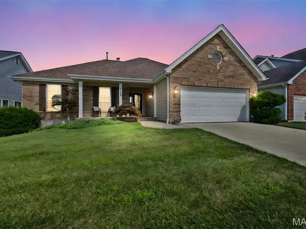 1112 Oak Borough Dr, Ballwin, MO 63021