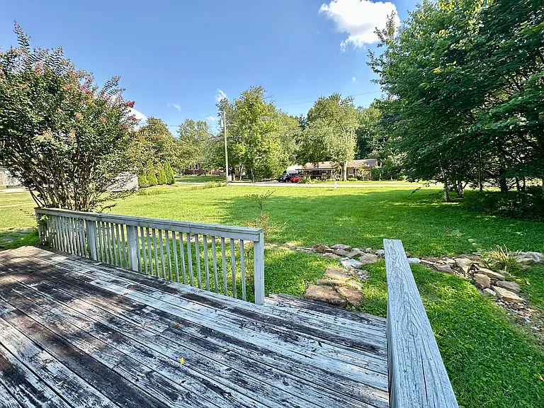 1115 Patrick St — Photo 19