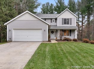 12273 Holmden Dr NE, Rockford, MI