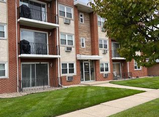 10524 S Pulaski Rd APT 2ME, Oak Lawn, IL 60453