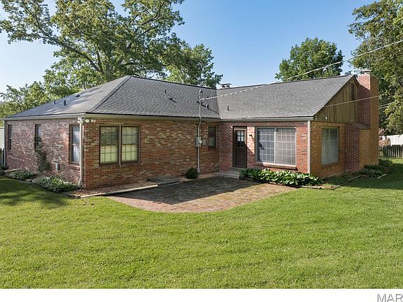 4th image of 41 Berry Oaks Ln