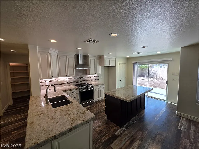 10799 Flame Vine Ct — Photo 67