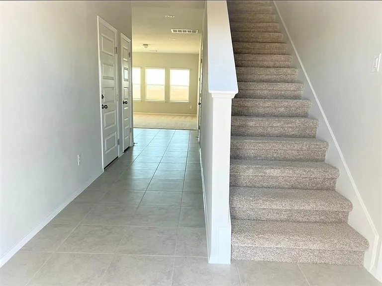 2771 Winding Creek Rd — Photo 2